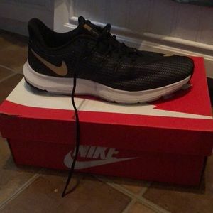 NEW nike running shoes